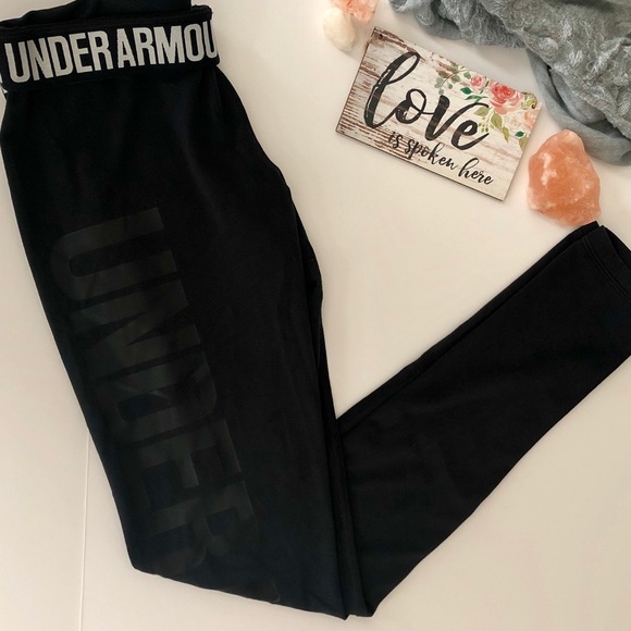 Under Armour Pants - Under Armor Classic Leggings S